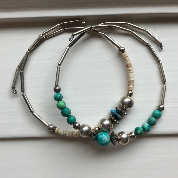 Jewelry - Silver and blue bead bracelet